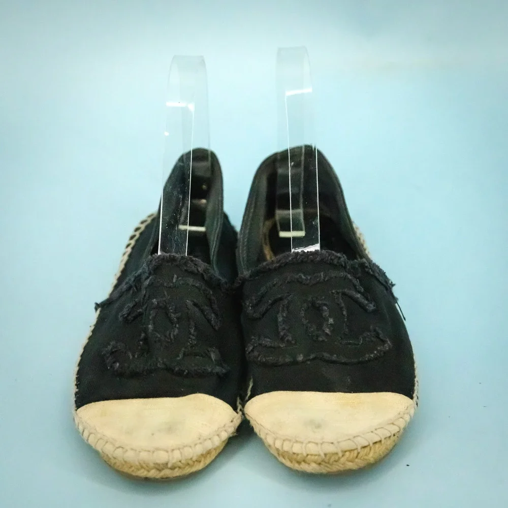 Chanel 39 Size 8.5 US Black Canvas CC Logo Espadrille Slip On Flats Shoes